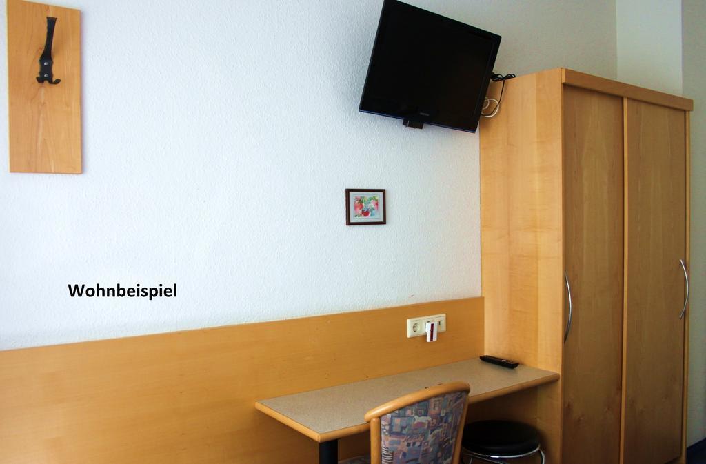 City Hotel Meesenburg Wurtzbourg Chambre photo