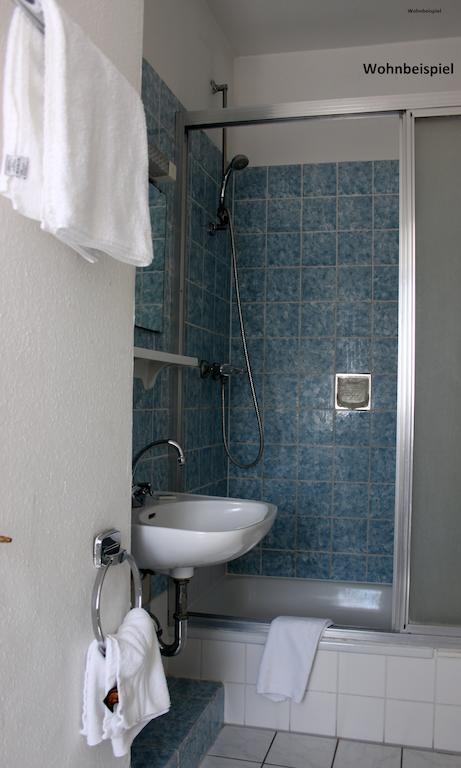 City Hotel Meesenburg Wurtzbourg Chambre photo