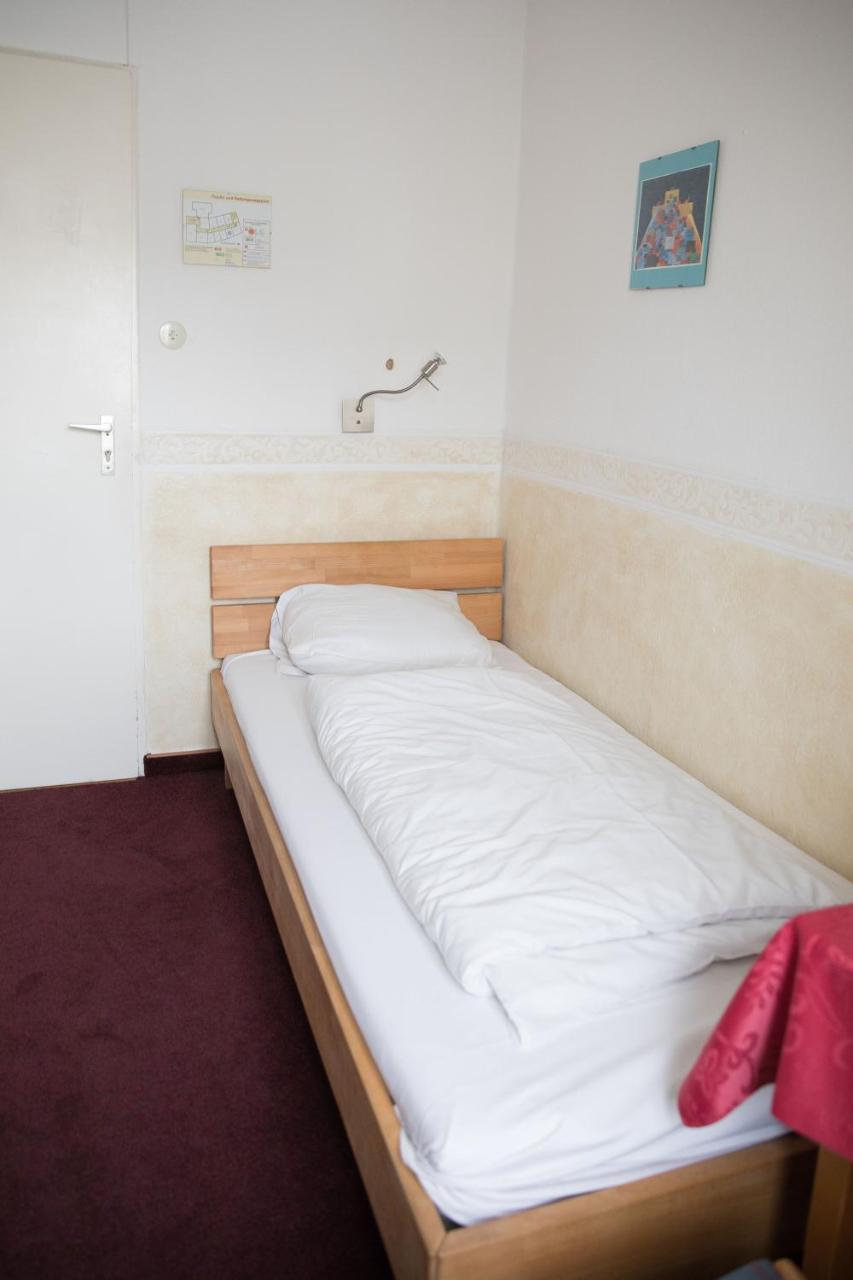 City Hotel Meesenburg Wurtzbourg Extérieur photo