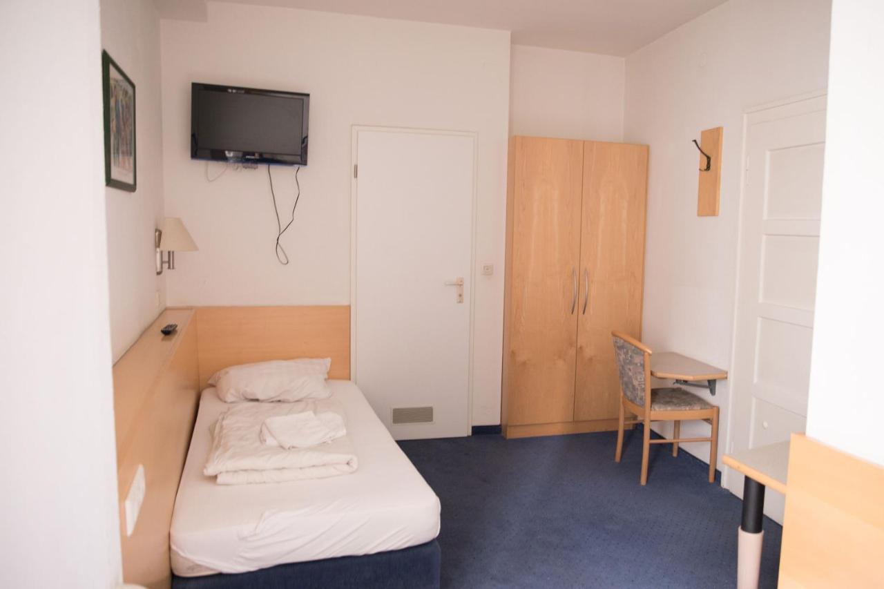 City Hotel Meesenburg Wurtzbourg Extérieur photo