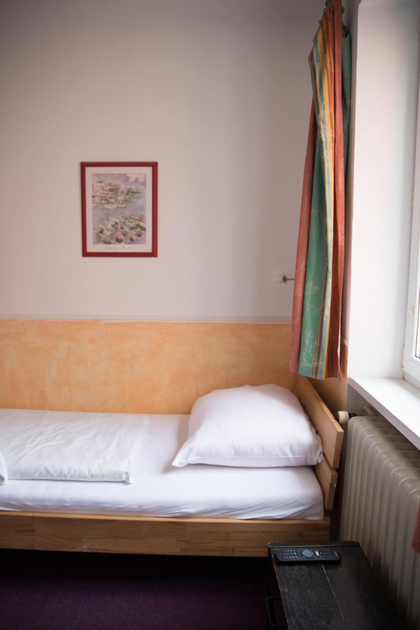 City Hotel Meesenburg Wurtzbourg Extérieur photo